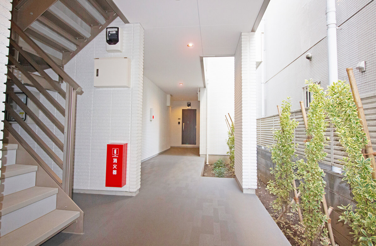 変形敷地の有効利用を実現した3階建て共同住宅