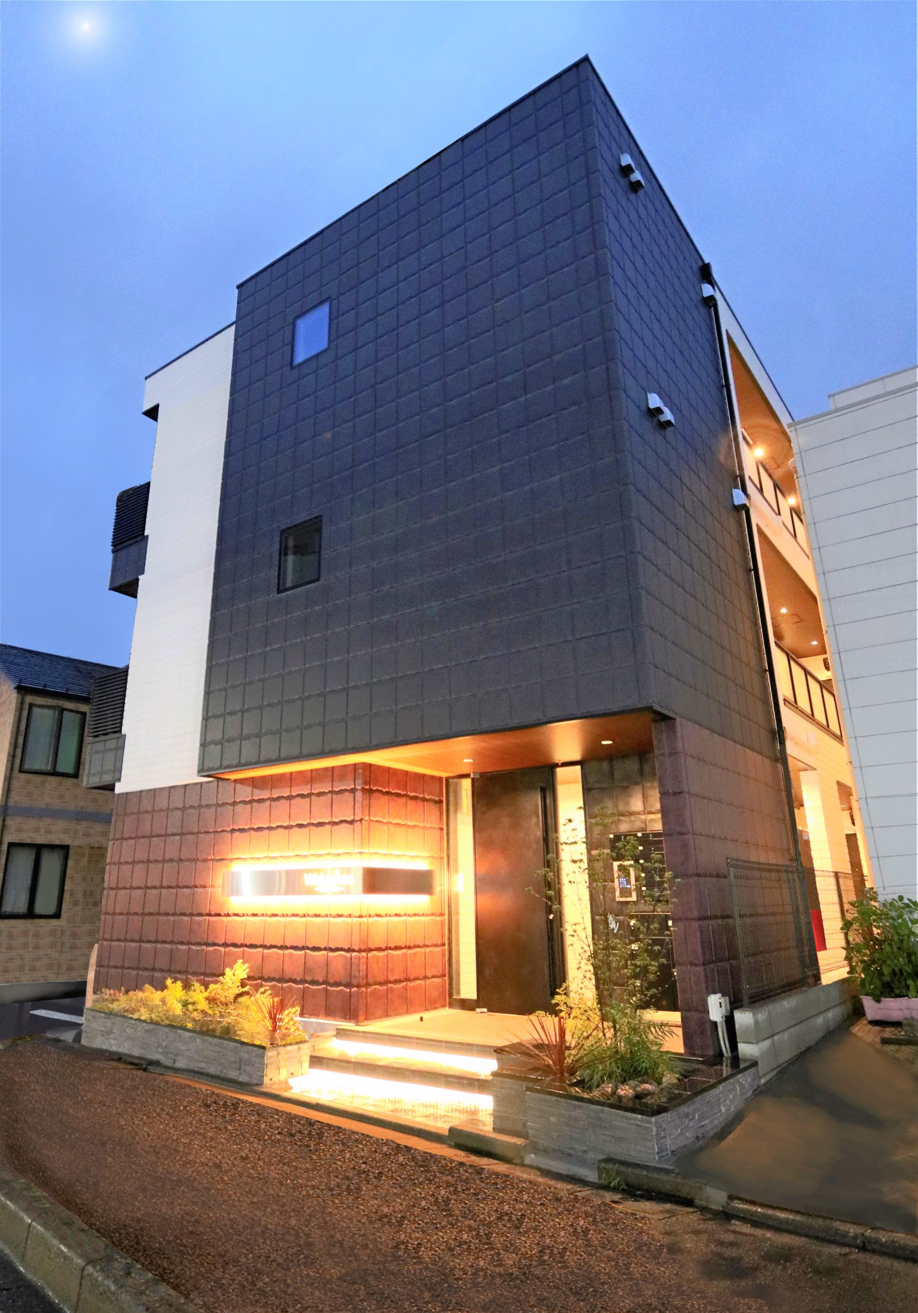 街の夜景を演出する、耐震・高級モダン賃貸