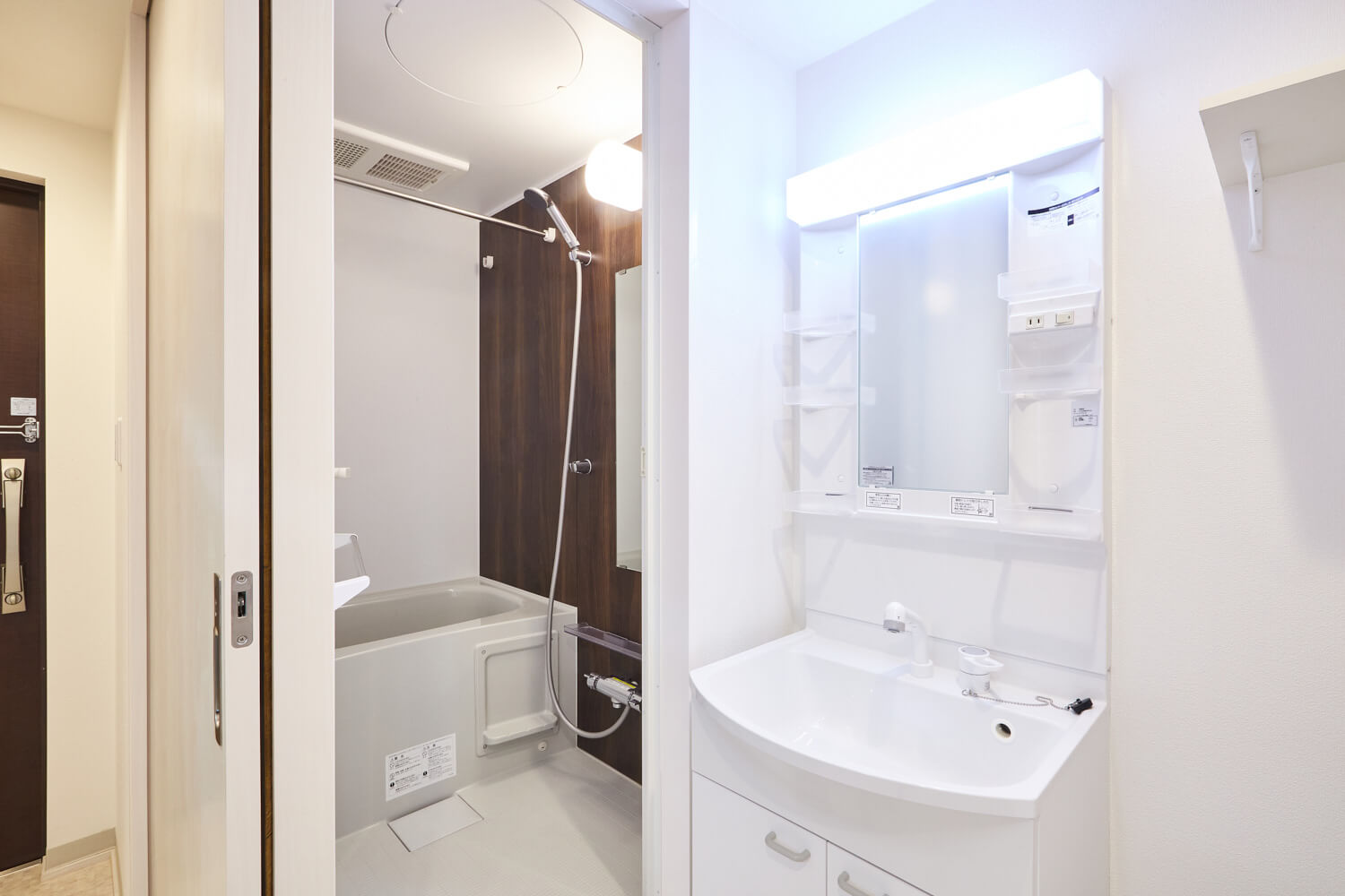 敷地を目一杯活用した4階建て賃貸物件