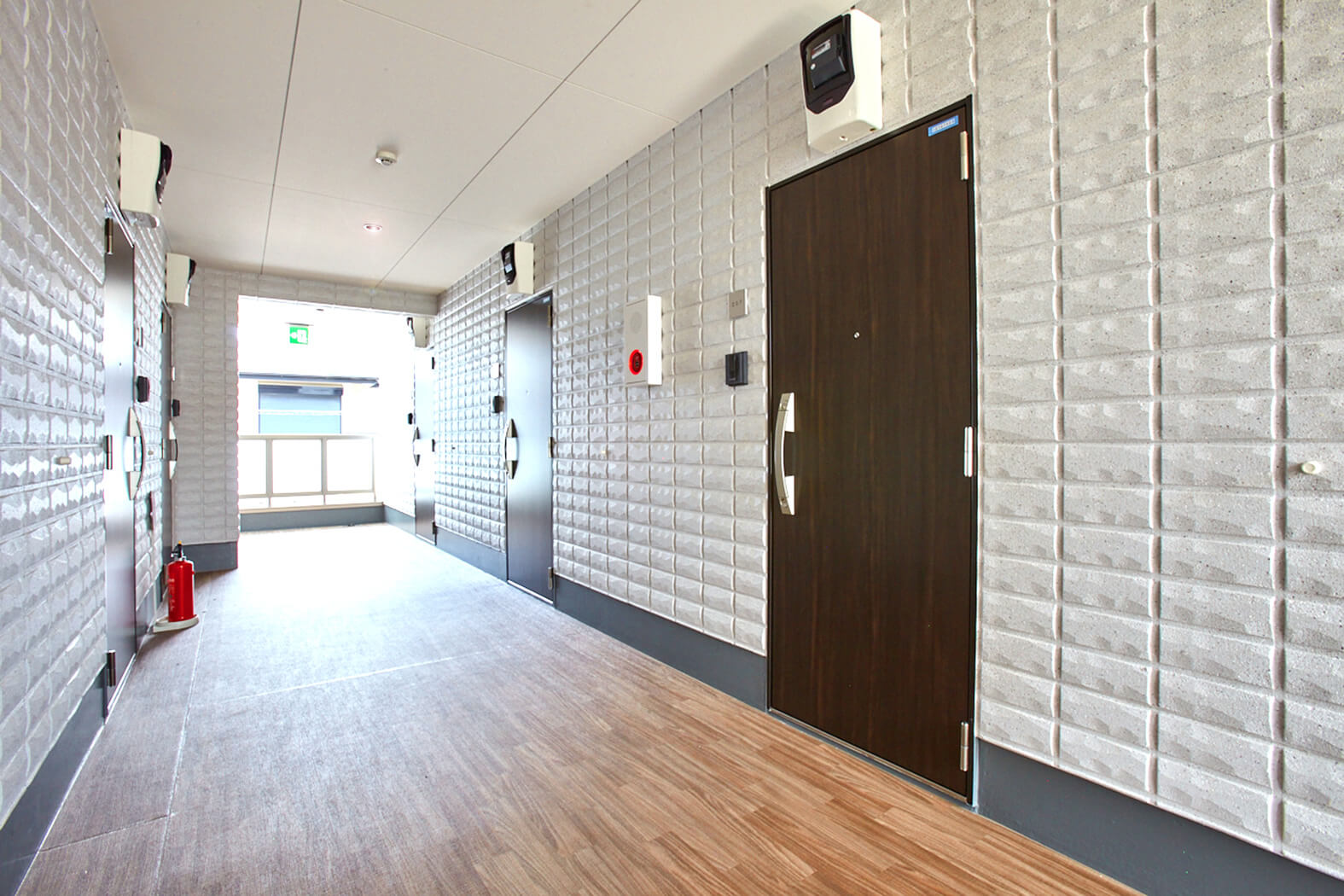 店舗・賃貸・オーナー住居の併用３階建