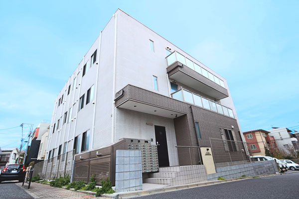 留学生対象の「大規模シェアハウス」